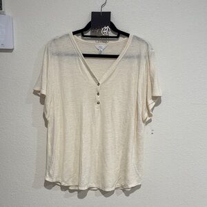 5 for $10 NWT- Size XL Sheer Cream Short Sleeve V-Neck Top & 3 pairs of earrings